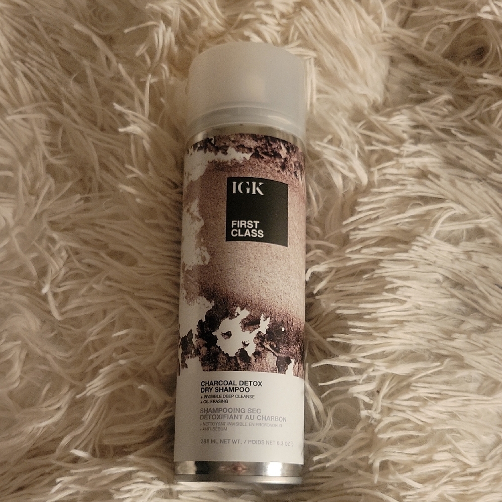GK First Class Charcoal Detox Dry Shampoo - White